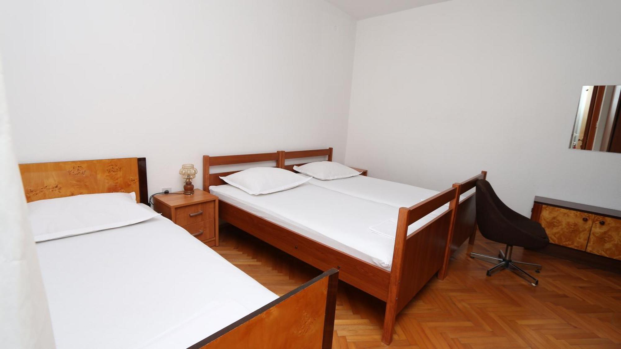 Dinka Guesthouse マカルスカ エクステリア 写真