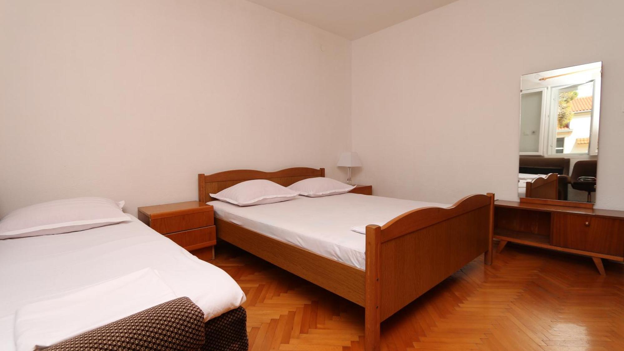 Dinka Guesthouse マカルスカ エクステリア 写真