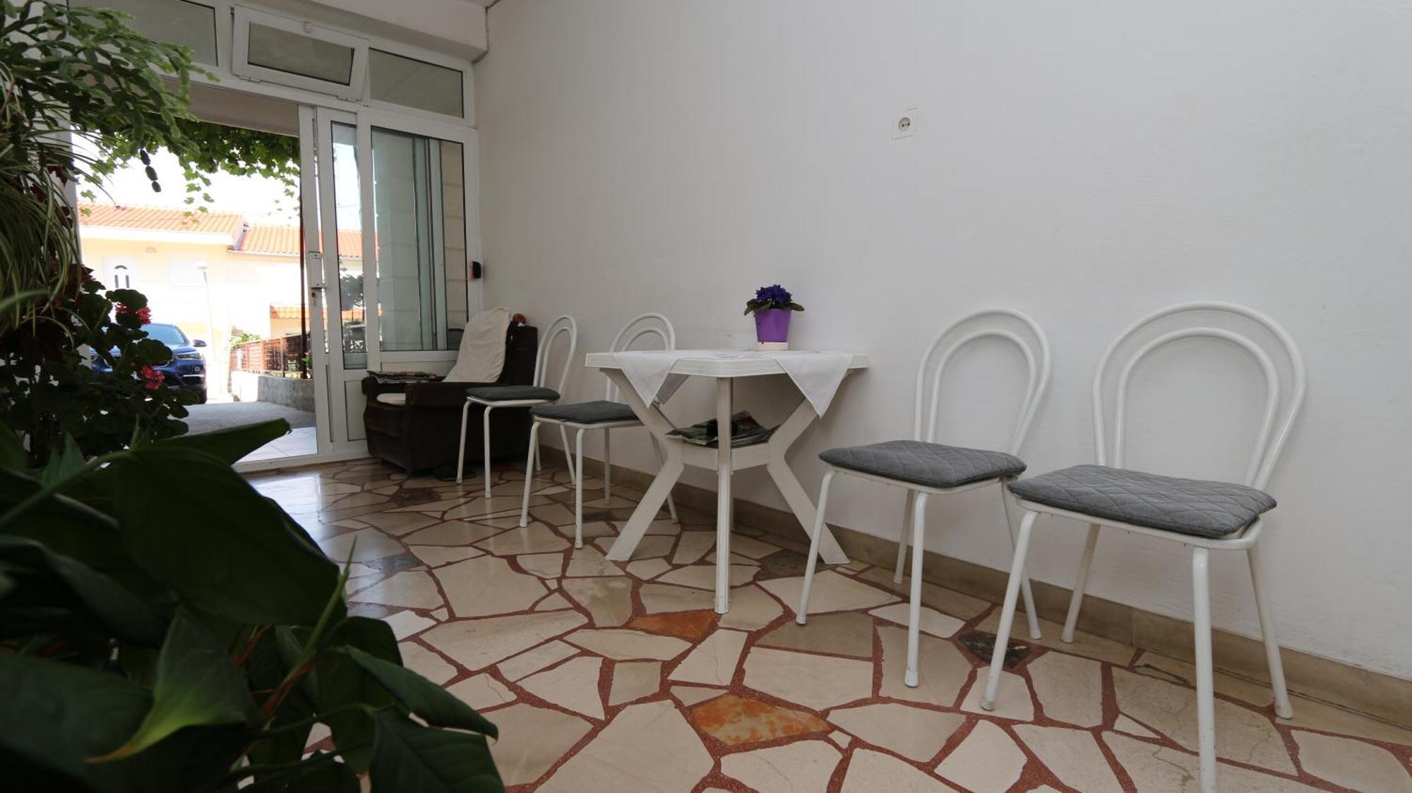 Dinka Guesthouse マカルスカ エクステリア 写真