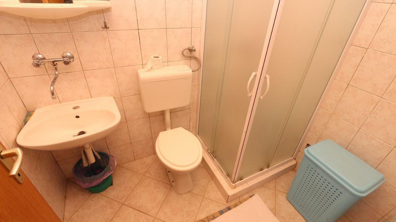 Dinka Guesthouse マカルスカ エクステリア 写真