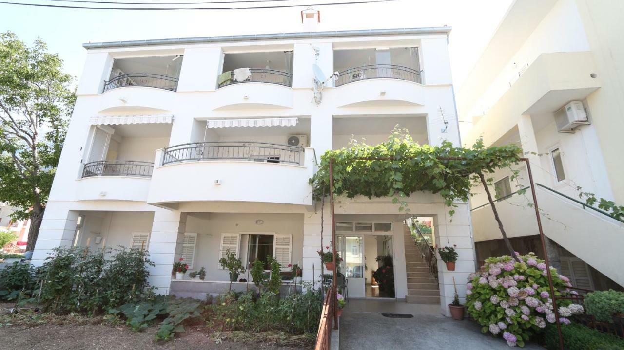 Dinka Guesthouse マカルスカ エクステリア 写真