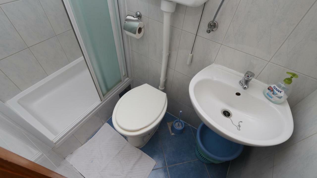 Dinka Guesthouse マカルスカ エクステリア 写真