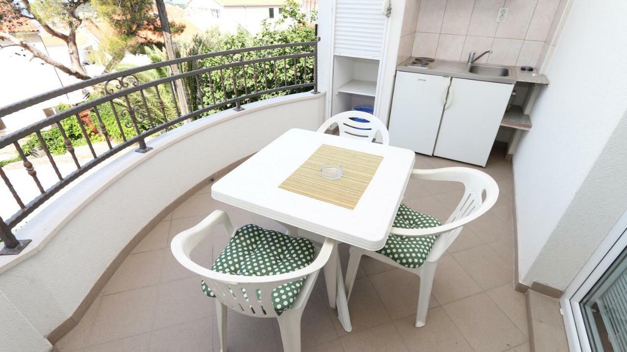 Dinka Guesthouse マカルスカ エクステリア 写真