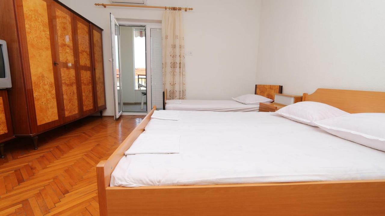 Dinka Guesthouse マカルスカ エクステリア 写真