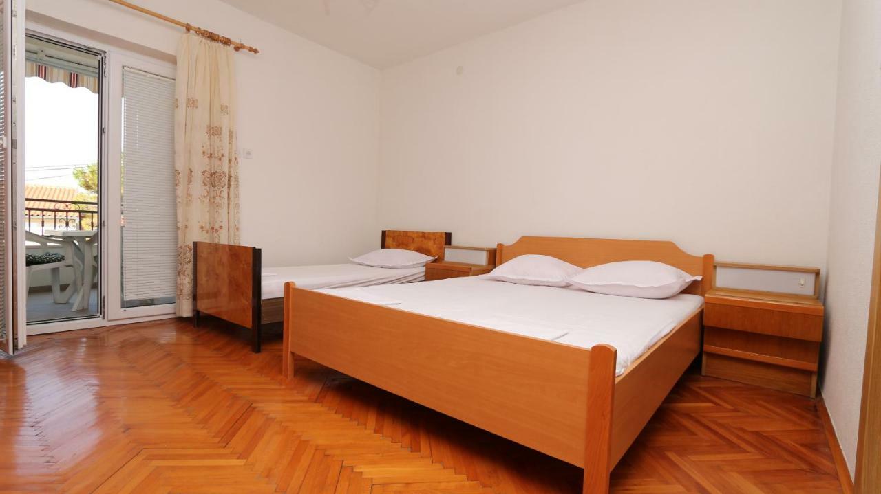 Dinka Guesthouse マカルスカ エクステリア 写真
