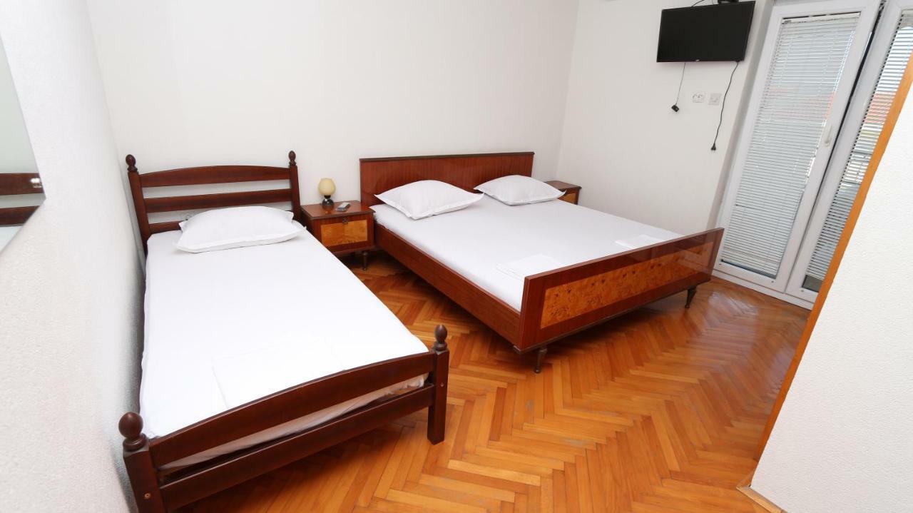 Dinka Guesthouse マカルスカ エクステリア 写真