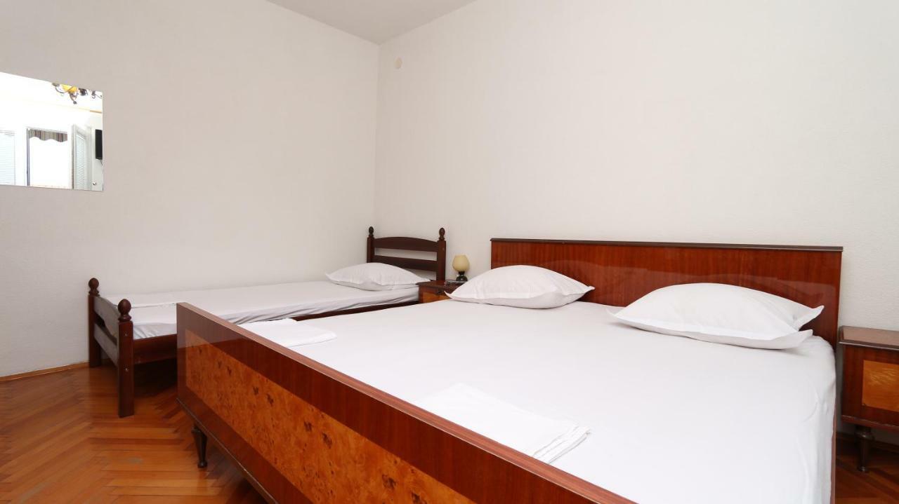 Dinka Guesthouse マカルスカ エクステリア 写真