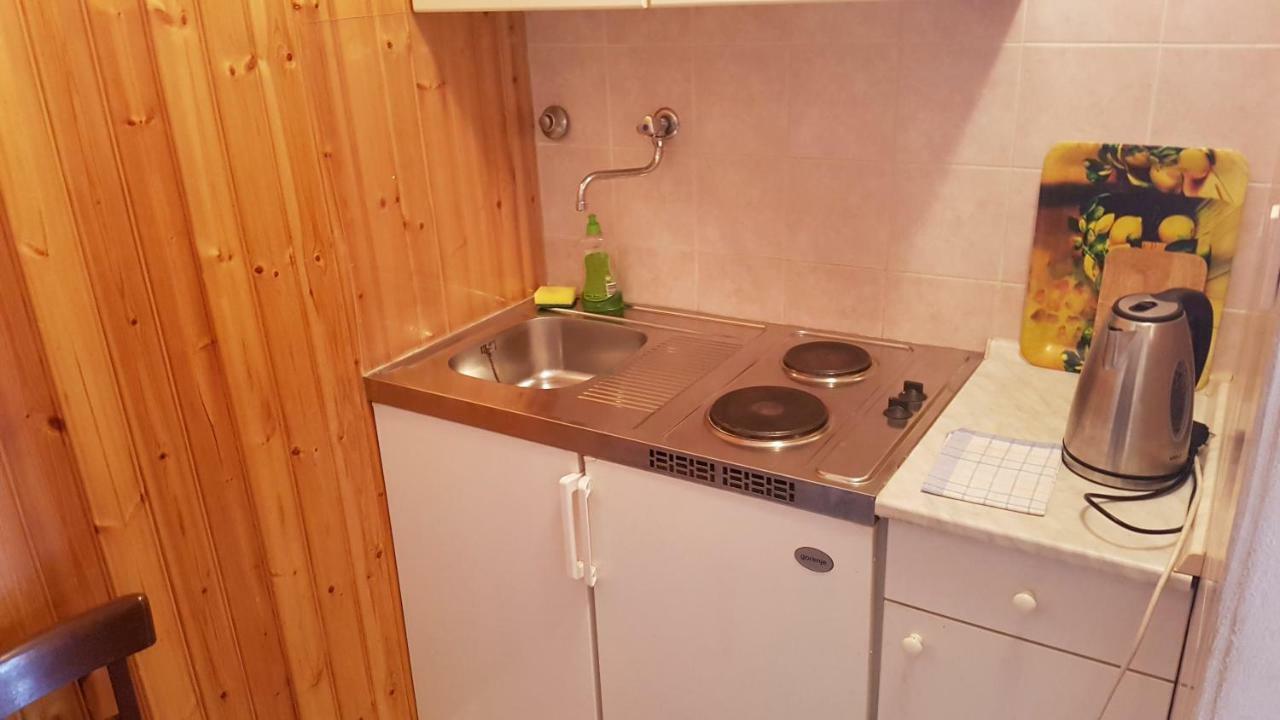 Dinka Guesthouse マカルスカ エクステリア 写真